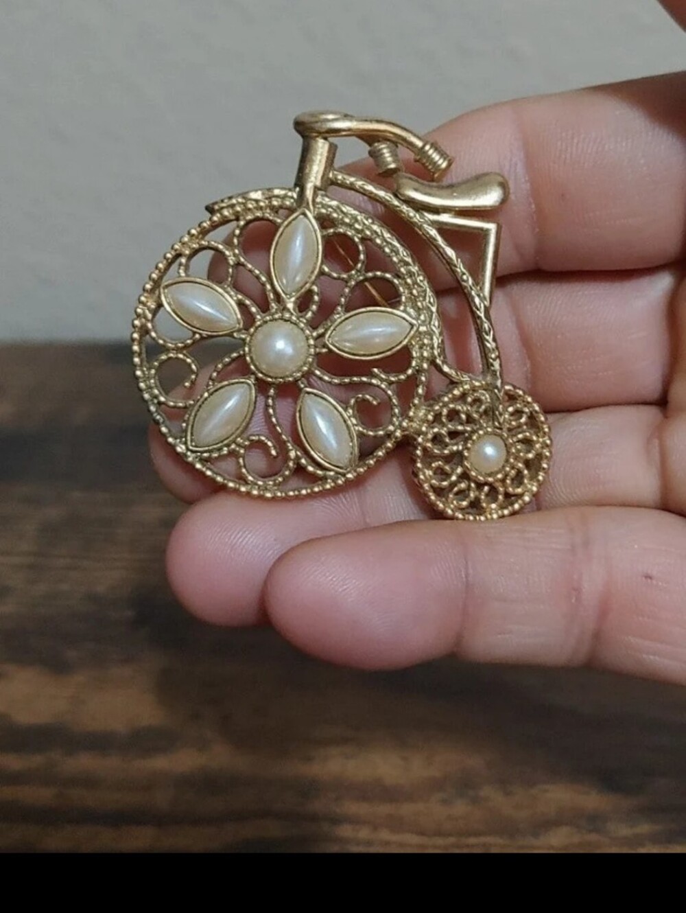 80s 1928 Brand Bicycle High Wheel Gold Tone Faux Pearl Pin.